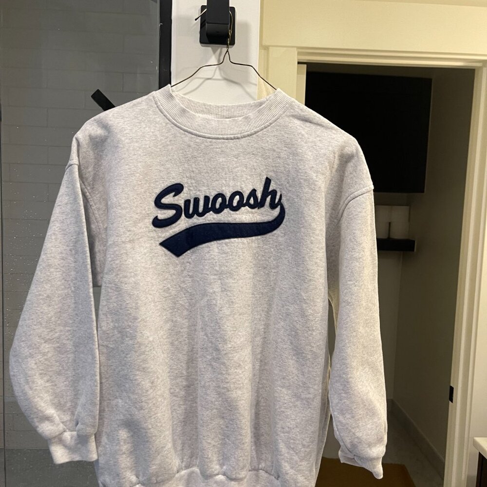 Nike Swoosh Sweatshirt Youth L